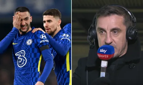 Neville so sánh Hakim Ziyech với nhà vô địch Premier League