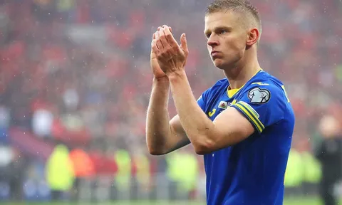 Neville xấu hổ vì Zinchenko