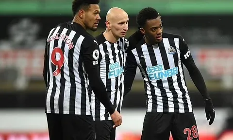 Tiền chưa cứu được Newcastle