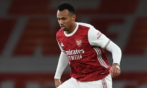 Ian Wright chất vấn Alan Shearer vì không điền tên sao Arsenal vào ĐHTB