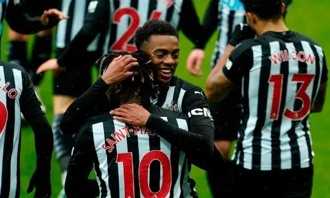 Dụ dỗ sao trẻ Arsenal, HLV đối thủ hứa chắc một suất đá chính