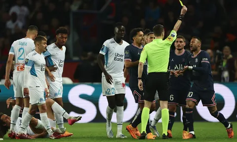 Đối thủ ăn vạ khiến Neymar bị phạt