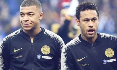Neymar bỏ đi khi được hỏi về Mbappe