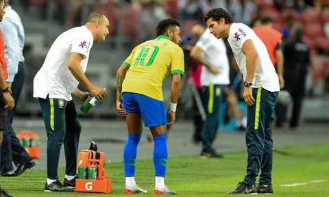 Neymar gặp chấn thương, PSG chưa hẳn chỉ đón toàn thảm họa