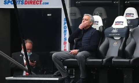 Ngán ngẩm với hàng thủ, Mourinho quyết có được trung vệ 60 triệu euro