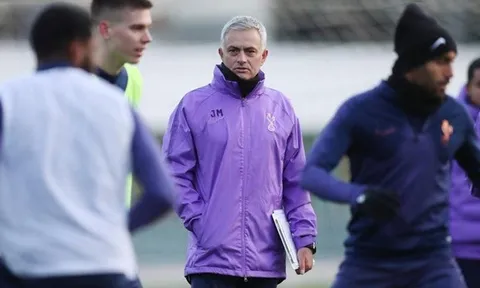 Ngày Mourinho tái xuất EPL, Tottenham lấy đội hình nào đấu 'Búa tạ'?