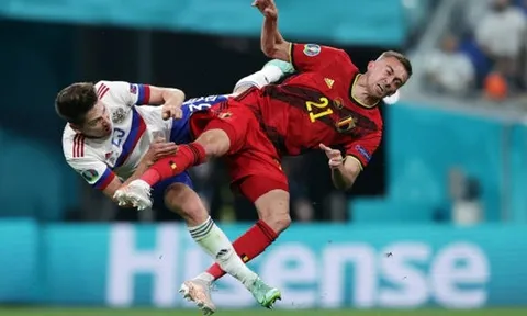 Ngay sau vụ Eriksen, máu đổ trên mặt sao tuyển Bỉ u sầu chia tay EURO