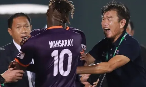 Ngoại binh trả giá vì 'đi đêm' ở V-League