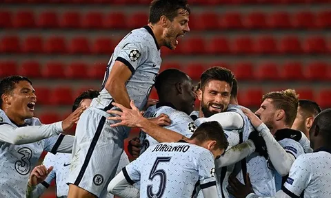 Ngoài Giroud, HLV Lampard ca ngợi thêm 3 nhân tố giúp Chelsea thắng Rennes