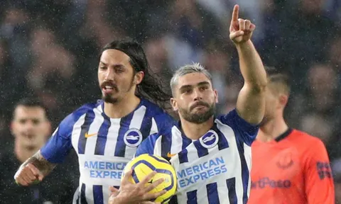 Ngược dòng ngoạn mục, Brighton đẩy Man United xuống 1 hạng