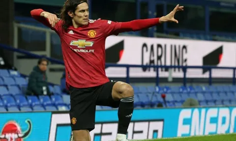 Người cũ M.U khuyên Ole giữ chân Cavani thay vì chiêu mộ Harry Kane