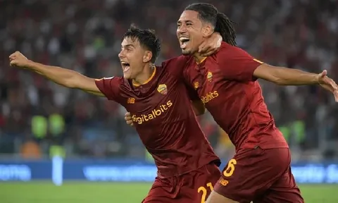 Người cũ M.U tỏa sáng, Mourinho thắng trận thứ 2 liên tiếp