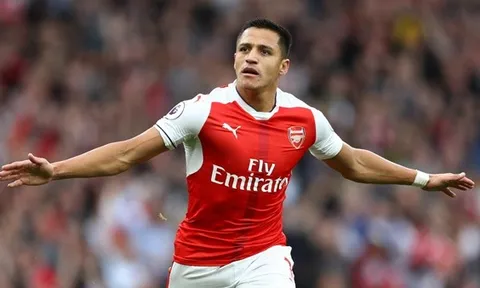 Người hùng ở Arsenal và cú sút làm tan nát trái tim Messi