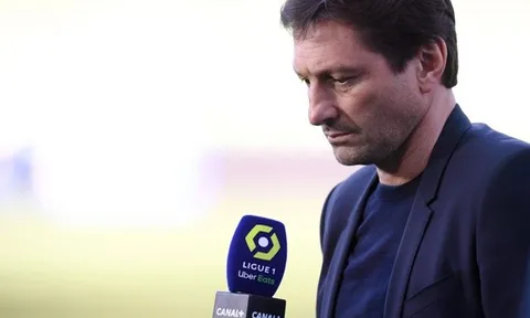 Người PSG bị "sờ gáy" vì vạ miệng với trọng tài