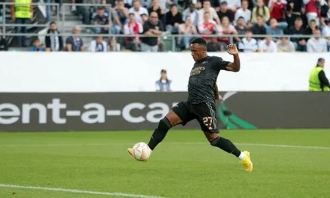 Người thắng kẻ thua ở Arsenal sau trận Zurich
