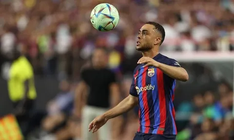 Người thay Wan-Bissaka có câu trả lời cho Man Utd