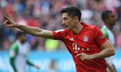 Nhả đạn ầm ầm, Lewandowski cân bằng siêu thành tích của "họng pháo" Arsenal