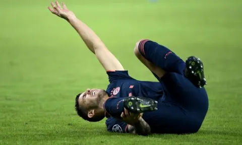 Nhà vô địch World Cup 2018 'gục ngã', Bayern chỉ còn vỏn vẹn 2 trung vệ