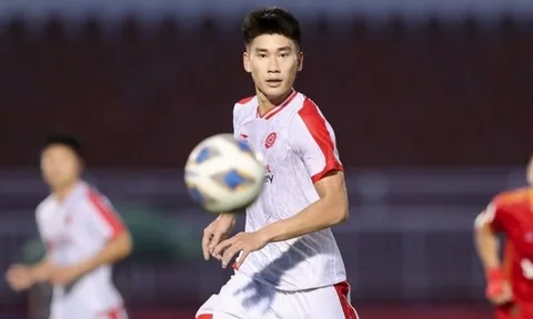 Nhâm Mạnh Dũng chơi nhạt nhòa trong lần đầu đá chính ở AFC Cup