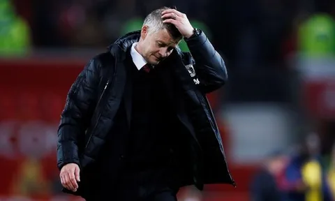 Nhận nhiều "gạch đá", Solskjaer có hành động không ngờ