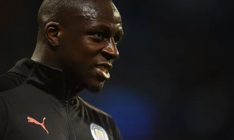 Nhận sai vụ Mendy, Man City ủ mưu cướp mục tiêu của Man Utd