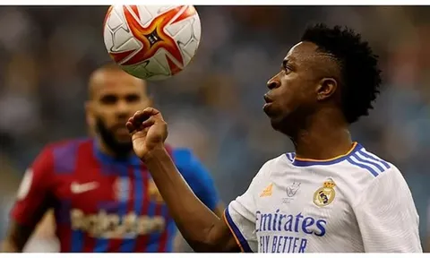 Nhân sự sứt mẻ vì ĐTQG, Real họp khẩn với RFEF