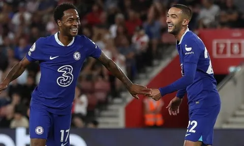 Nhìn Sterling, Ziyech đã biết vị trí của mình tại Chelsea