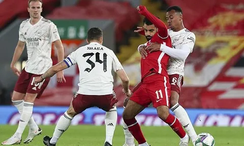 NHM Arsenal phấn khích: "Salah có vẻ vừa vặn với cái túi của ngôi sao đó"