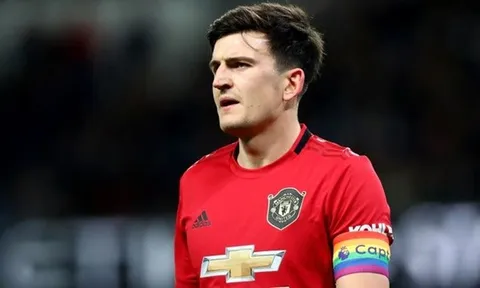 NHM Man Utd điên tiết, muốn tước băng đội trưởng của Maguire trao cho 1 cái tên