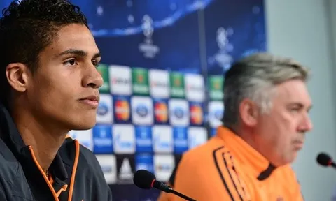 Nhờ Ancelotti, Man Utd có thể đón cú hích từ vụ Raphael Varane