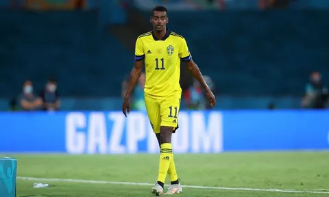 Nhờ EURO 2020, Liverpool tìm ra phương án thay thế Roberto Firmino