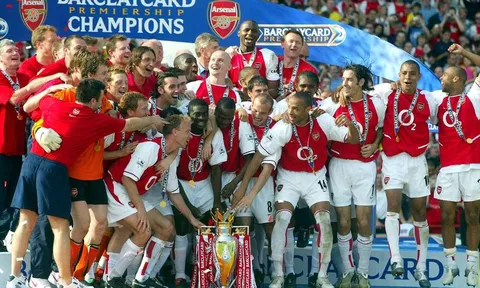 Những "kẻ bị lãng quên" trong chiến tích của Arsenal 2003/04