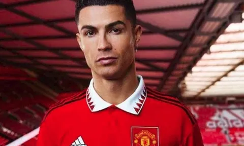 Những mẫu áo đấu Premier League 2022/23 bị chê xấu