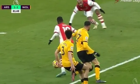 Nicolas Pepe khiêu vũ giữa Bầy sói, tạo bước ngoặt giúp Arsenal ngược dòng