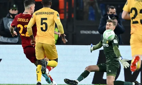 Mourinho: "Thật không thể chấp nhận được"