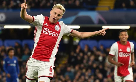 "Đã có cái tên đó, cớ gì M.U lại mua De Beek - một HĐ thừa thãi"