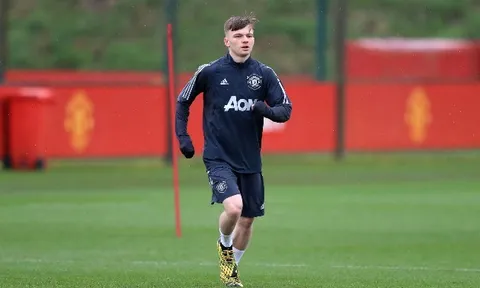 XONG! Man Utd chia tay "thần đồng" người Anh