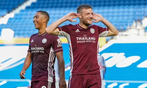 Lập cú đúp, Vardy vượt cột mốc ghi bàn của Drogba ở EPL