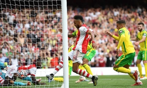 "Aubameyang đã việt vị"