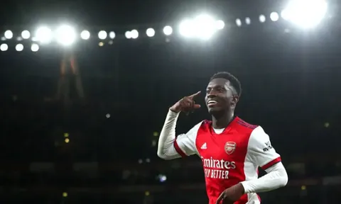 Với Nketiah, Arsenal có thể chơi sơ đồ hai tiền đạo