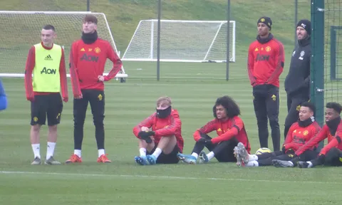 NÓNG! Man Utd sắp ra mắt cầu thủ mới toanh, một "Scholes 2.0"