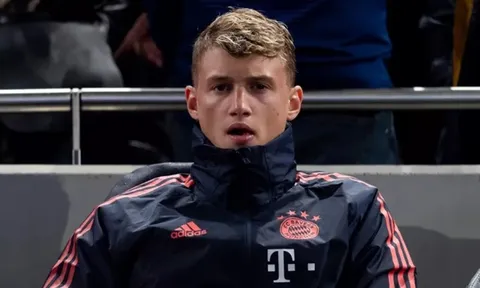 NÓNG! "Ngọc thô" 19 tuổi vô kỷ luật, Bayern liền trừng phạt nghiêm khắc