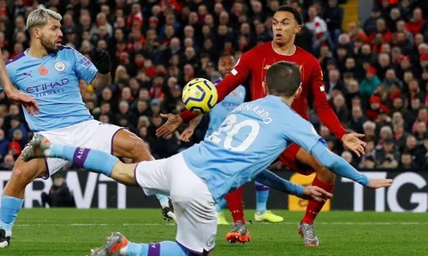 NÓNG! Premier League lý giải gây sốc tình huống bóng chạm tay Alexander-Arnold