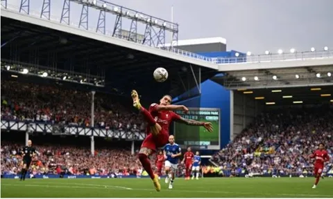 "Pickford bị đánh bại, nhưng cột dọc thì không"