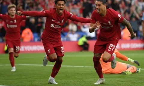 Nunez bùng nổ, Liverpool chính thức xưng vương