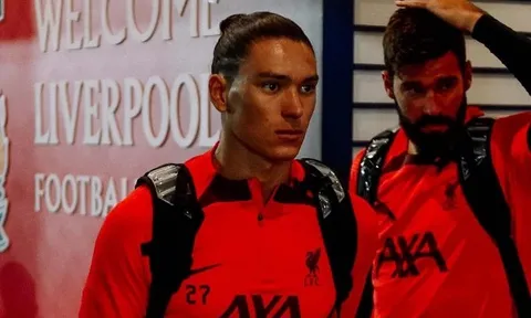Nunez 'cool ngầu' trong buổi tập đầu tiên cùng Liverpool