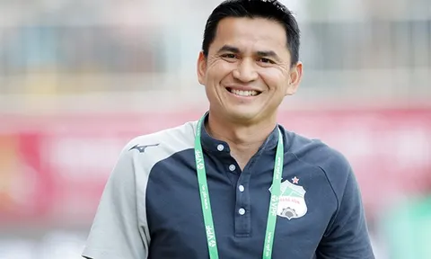 "Ở HAGL, Kiatisak là một thuyền trưởng xuất sắc và tinh tế"
