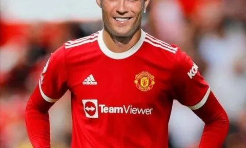 Ở Man Utd 2 năm, Ronaldo sẽ thắp sáng báu vật của Solskjaer