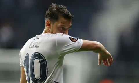 Đoạn kết buồn của Ozil và Fabregas