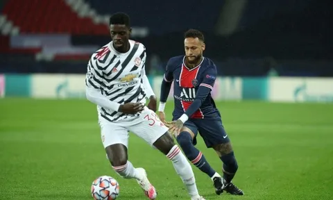 Oai hùng quật ngã PSG, "lời giải hàng thủ" Man Utd tuyên bố đanh thép